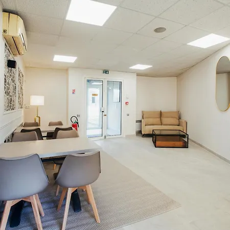 Gabhouse - Lyon Gerland - Living 2* Vénissieux